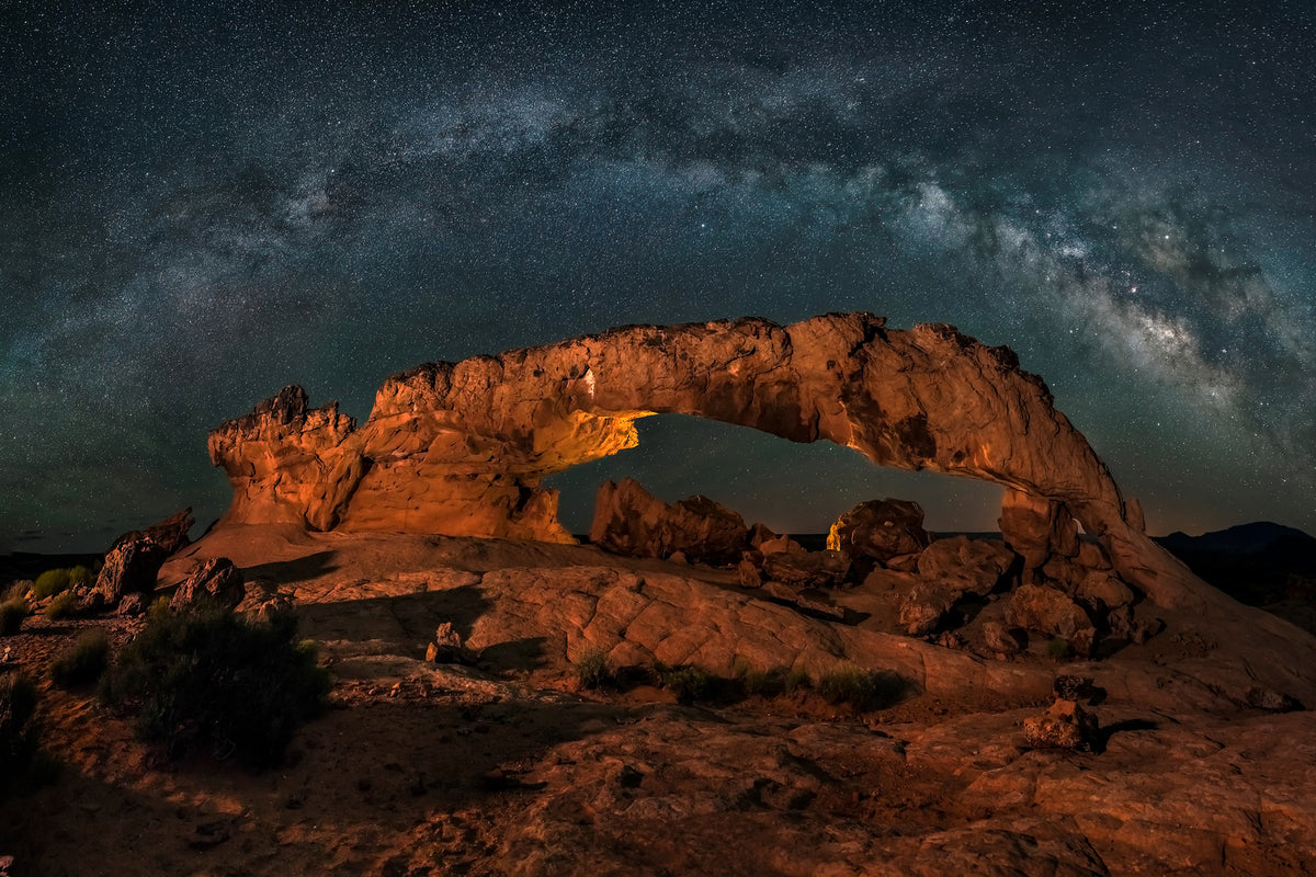 photo-wallpaper-milky-way-over-the-sunset-arch