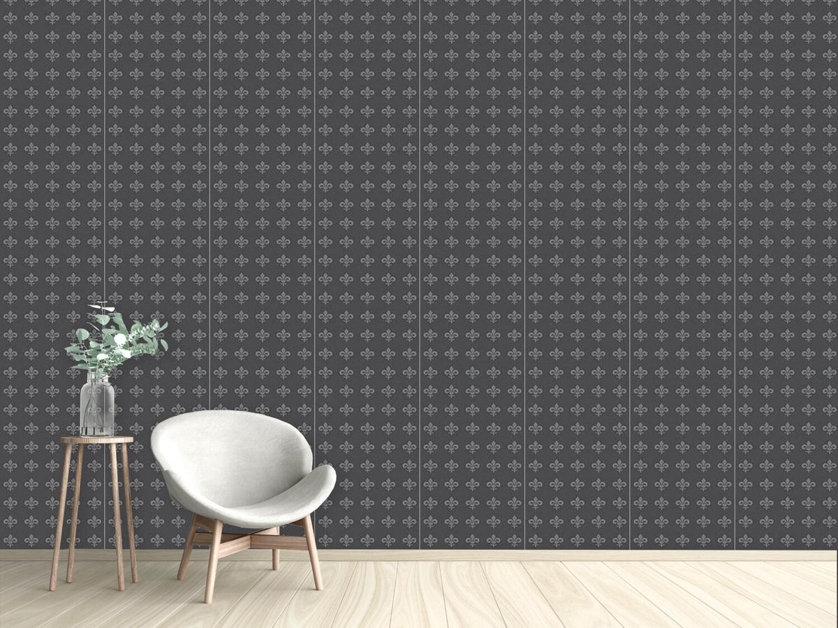 patterned-wallpaper-fleur-de-lis-grey