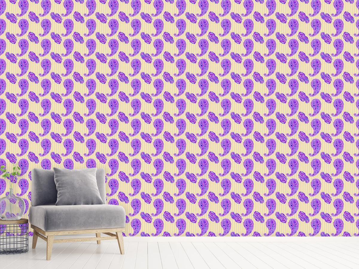 patterned-wallpaper-paisleys-on-stripes