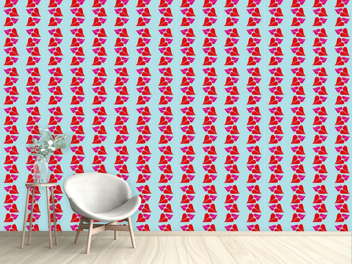 patterned-wallpaper-kiss