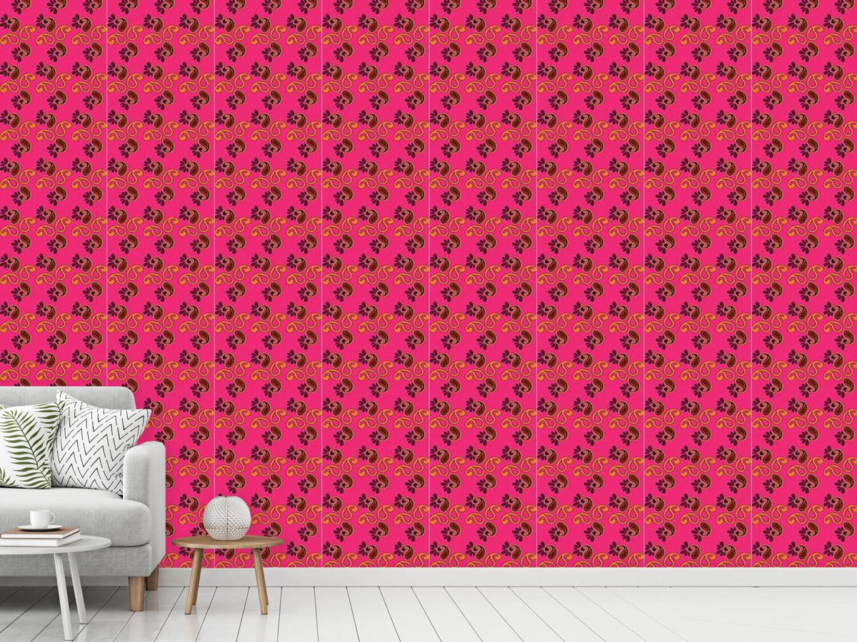 patterned-wallpaper-fancy-paisley-fuchsia