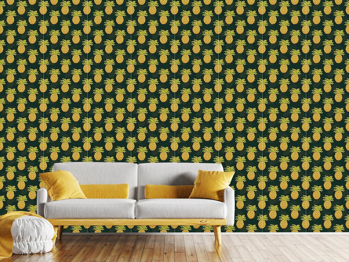 patterned-wallpaper-ripe-pineapples