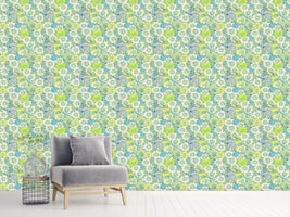 patterned-wallpaper-spring-loves-all-the-flowers