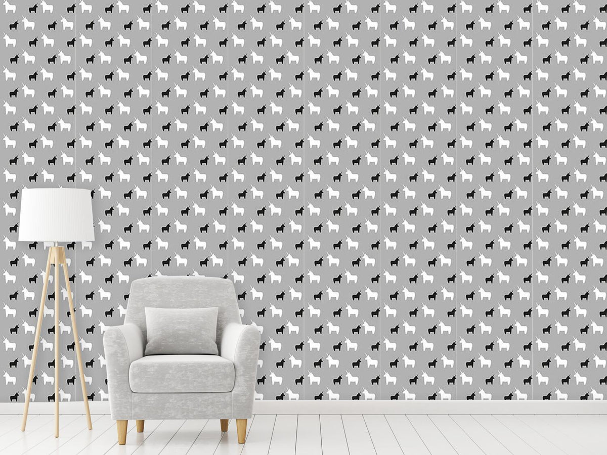 patterned-wallpaper-little-unicorns