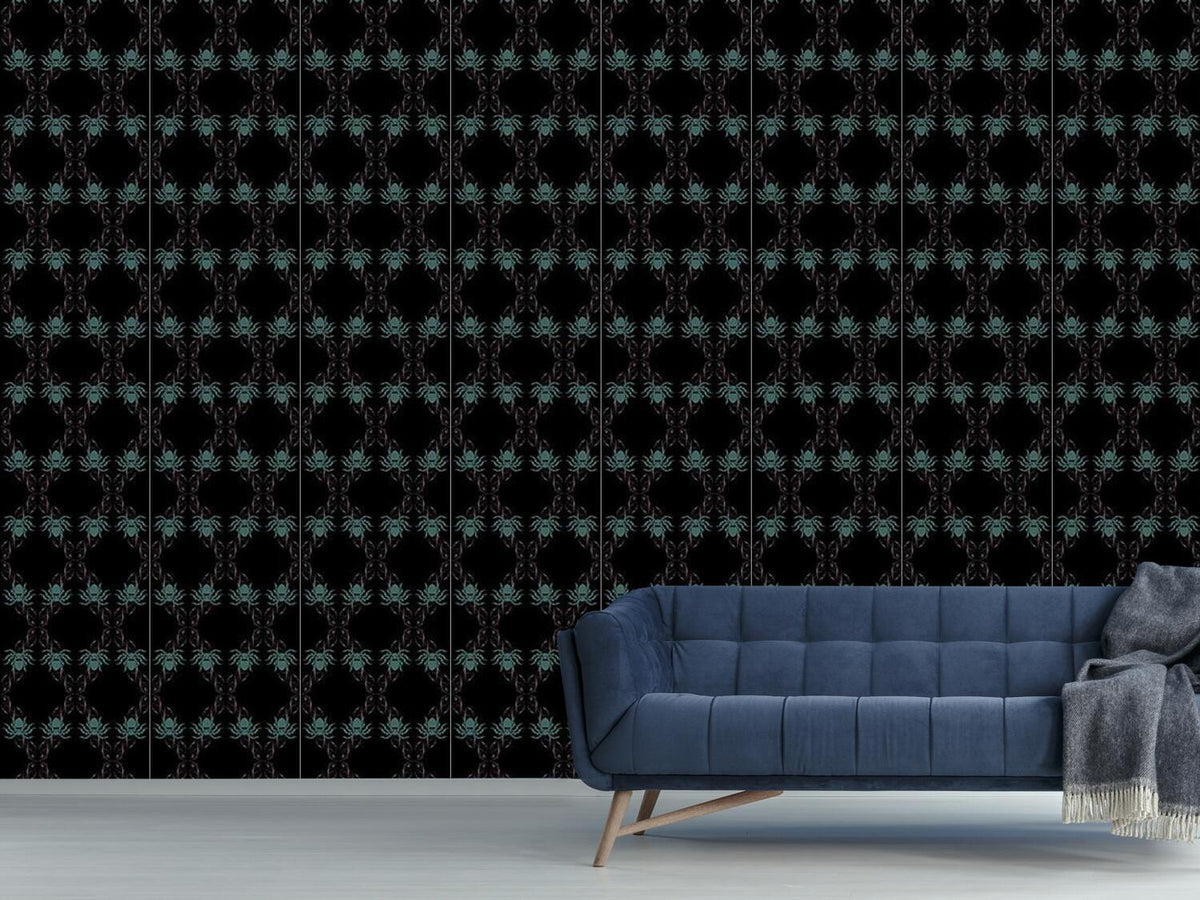 patterned-wallpaper-tarantula