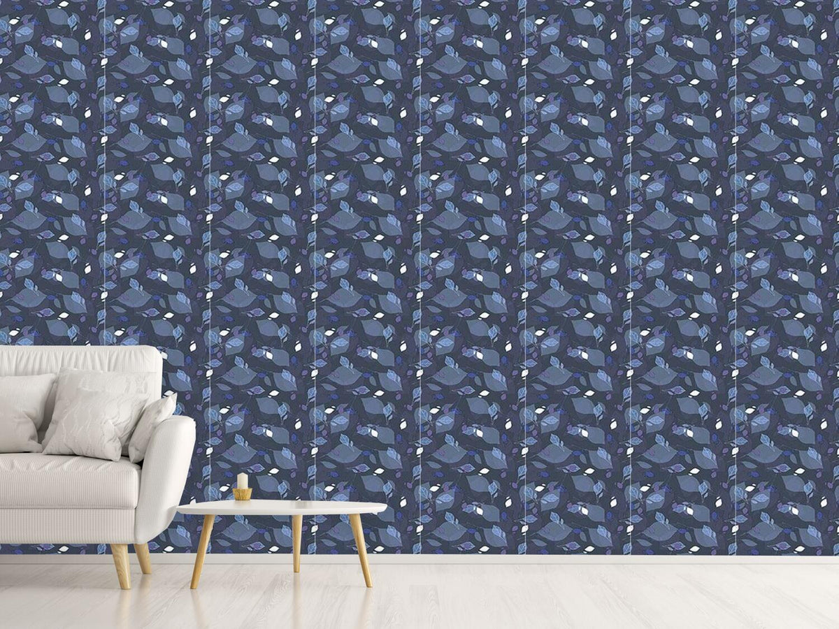 patterned-wallpaper-lightweight-leaves